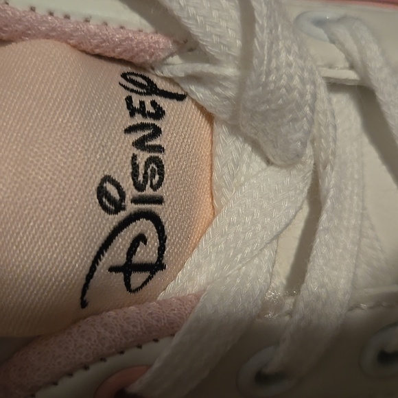Women's Disney Minnie Mouse Sneakers Size 9 NWOT - Picture 6 of 7